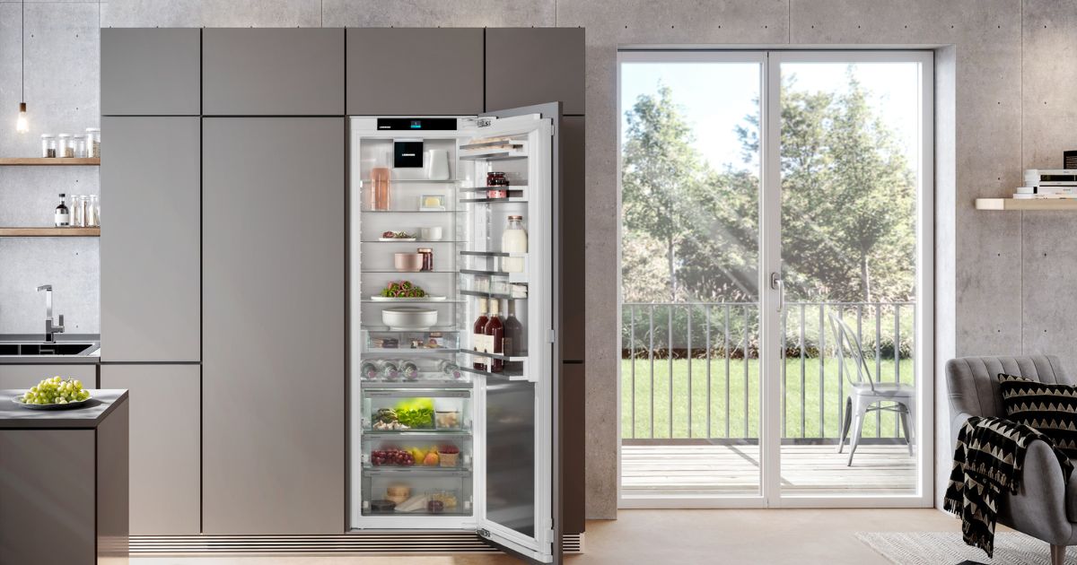 Refrigerators Built-In